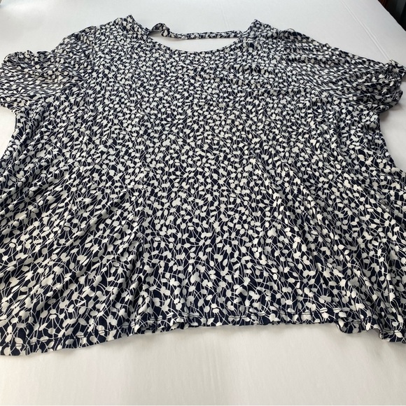 LANE BRYANT Black White Ditsy Floral Top Back Keyhole PLus Size 34/36 rayon Used - Picture 7 of 14